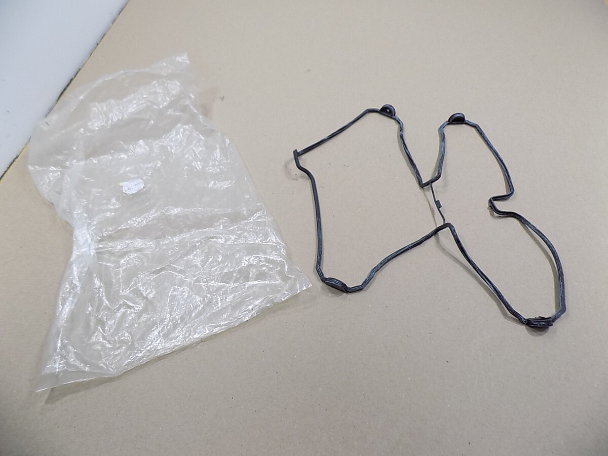 NEW OEM YAMAHA HEAD COVER GASKET / 3GM-11193-00