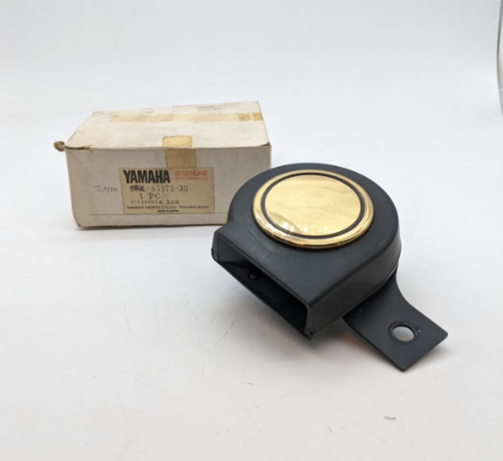 1983 Yamaha Midnight Virago 750 - XV750MK OEM Horn 24M-83371-30