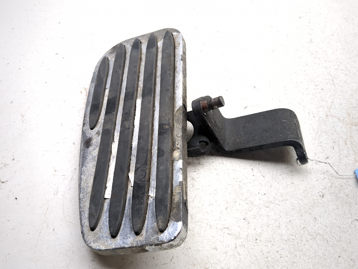00-09 Yamaha V Star 1100 XVS1100 Left Front Floorboard Floor Board