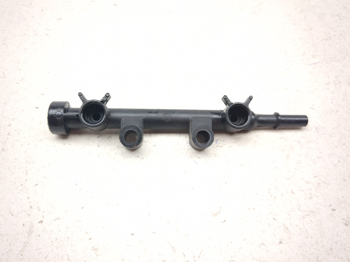 22-25 Yamaha YZF-R7 YZF R7  Gas Fuel Injector Rail