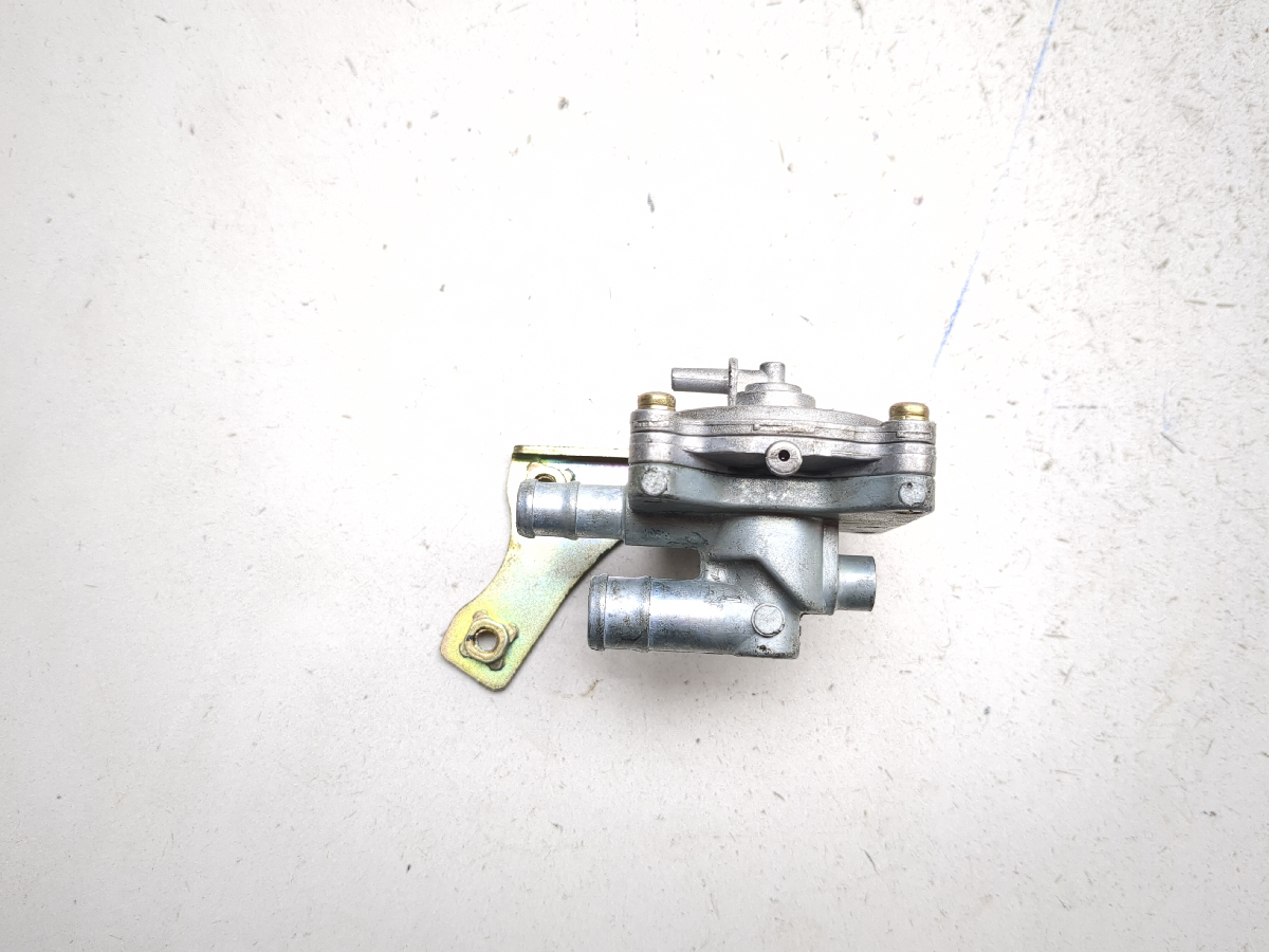 91-02 Honda ST 1100 ST1100 Petcock Gas Fuel Valve