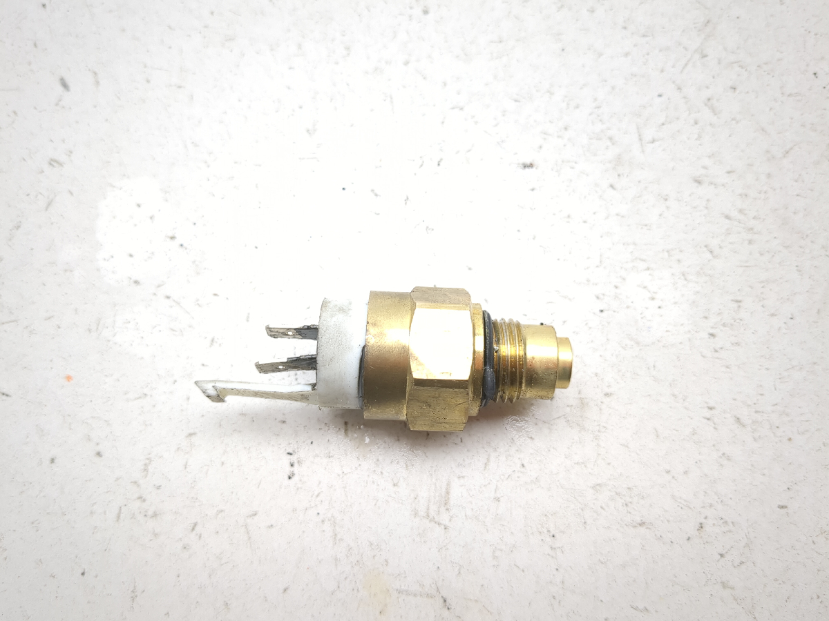 00-02 Kawasaki Ninja ZX6R ZX6 Radiator Fan Switch Sensor TRSH PL