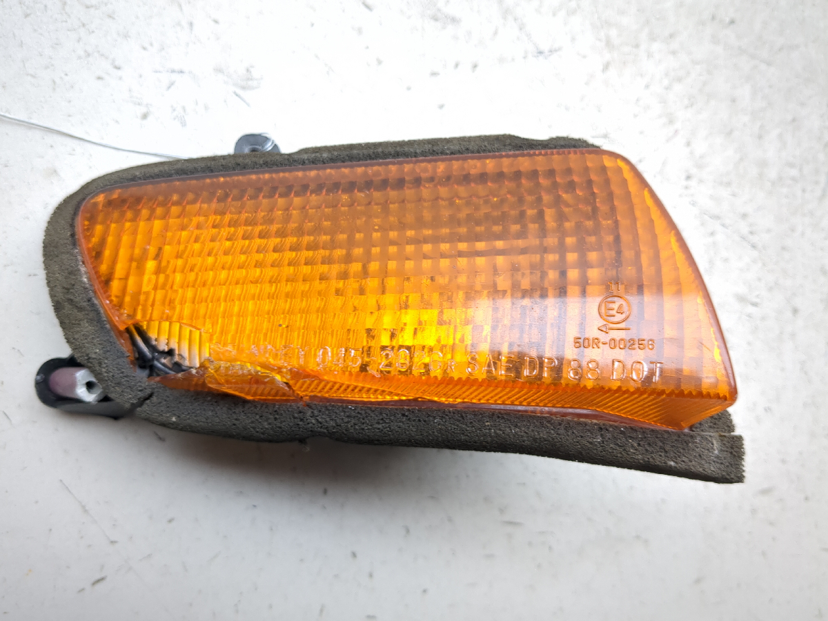 91-02 Honda ST 1100 ST1100 Front Right Turn Signal Flasher Indicator Light