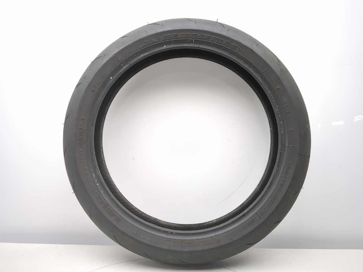 Front Tire Bridgestone Battlax Street RS10 120/70-17