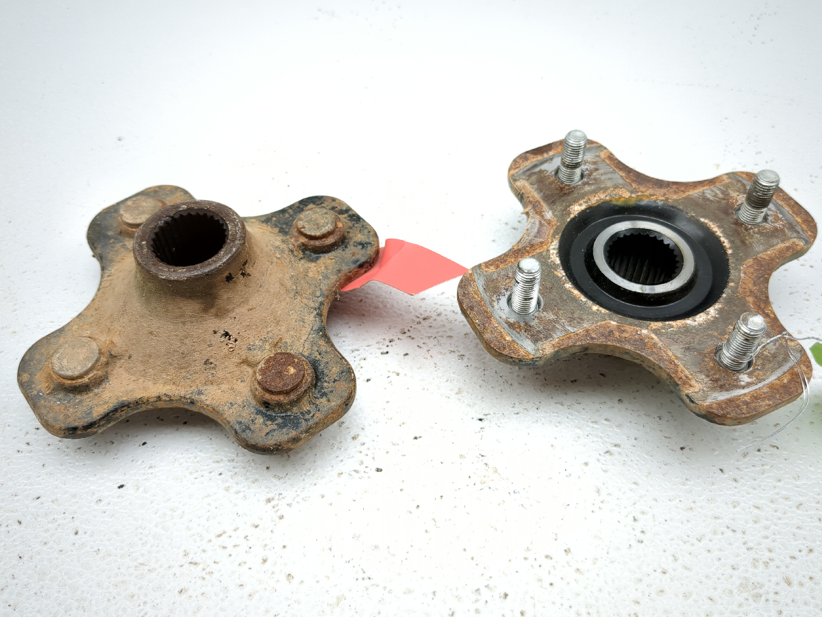 18-23 Massimo Buck 450 Rear Wheel Hub Flanges  Set