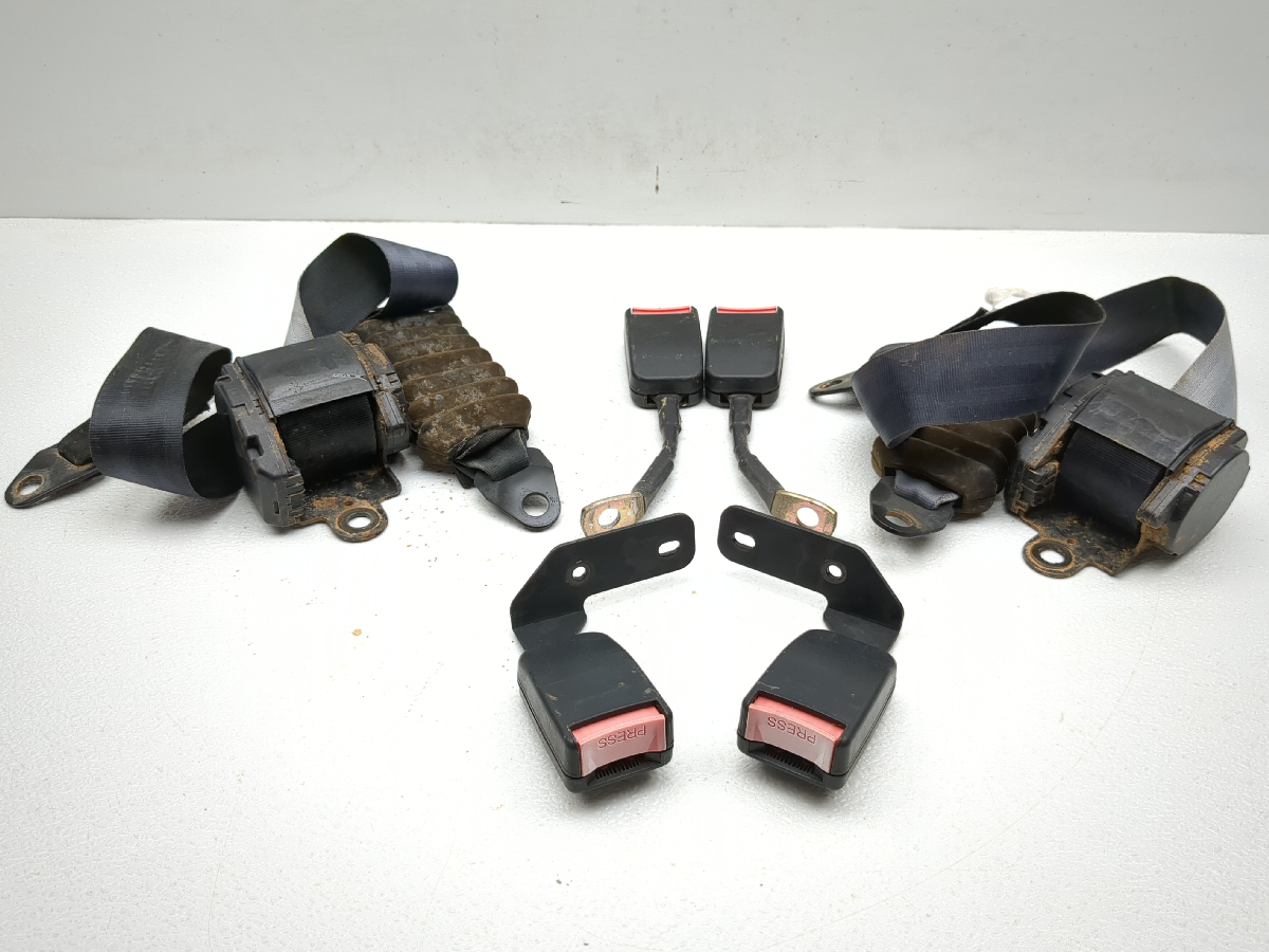 18-23 Massimo Buck 450 Safety Seatbelt Retractor Buckle Set