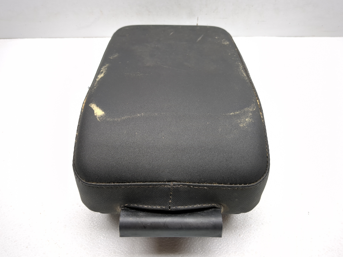 18-23 Massimo Buck 450 Seat Cupholder