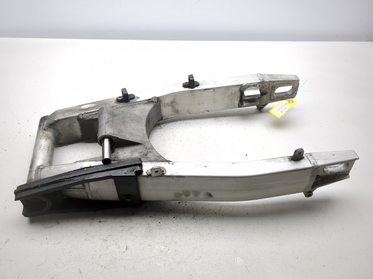 07-09 Suzuki GSF1250S Bandit  Rear Wheel Swing Arm Frame