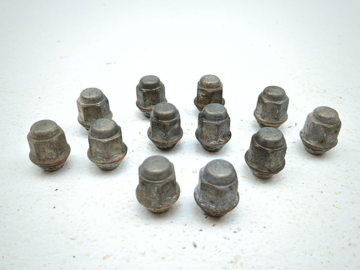 18-23 Massimo Buck 450 Wheel Lug Nuts Set