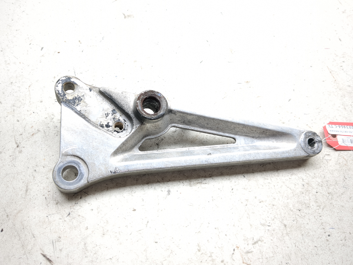 91-08 Honda CB250 Nighthawk Right Side Foot Peg Mount Bracket Holder TRSH PL