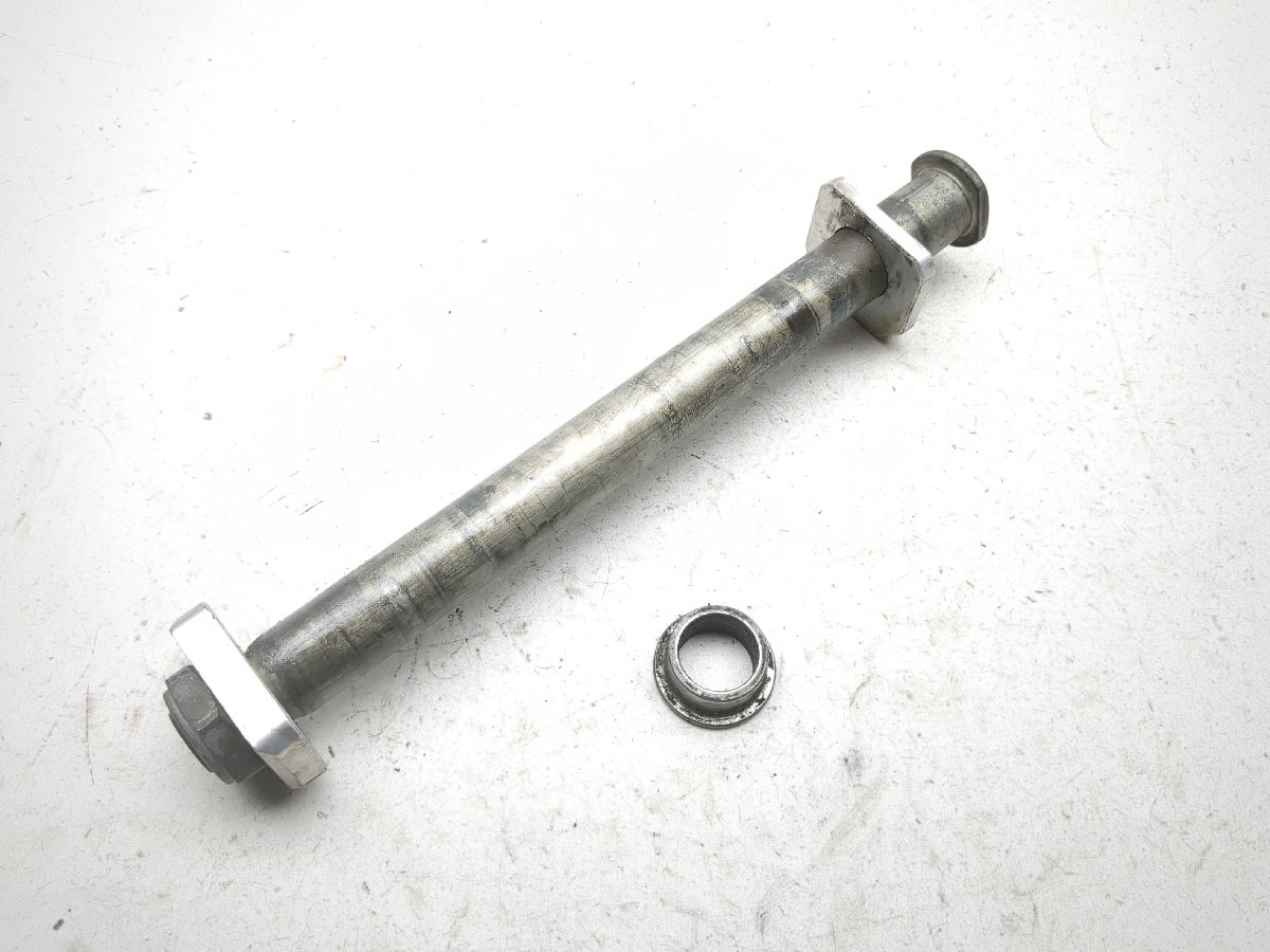 07-09 Suzuki GSF1250S Bandit Rear Wheel Axle