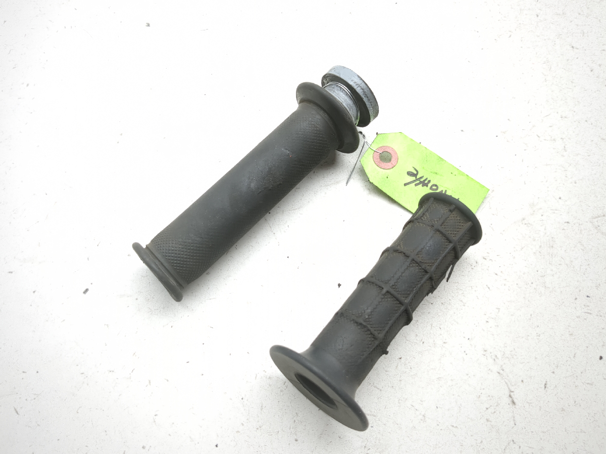 07 08 Kawasaki ZX6R ZX 636  Throttle Tube And Grips