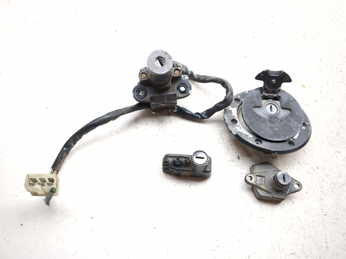 03 04 Kawasaki ZZR 600 Lock Set Ignition Switch Cap No Key - Sun