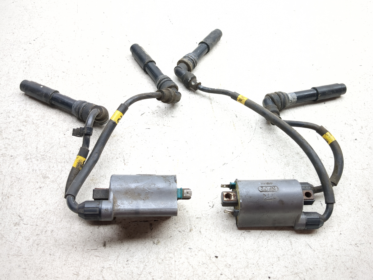 03 04 Kawasaki ZZR 600 Ignition Coil Plugs Packs