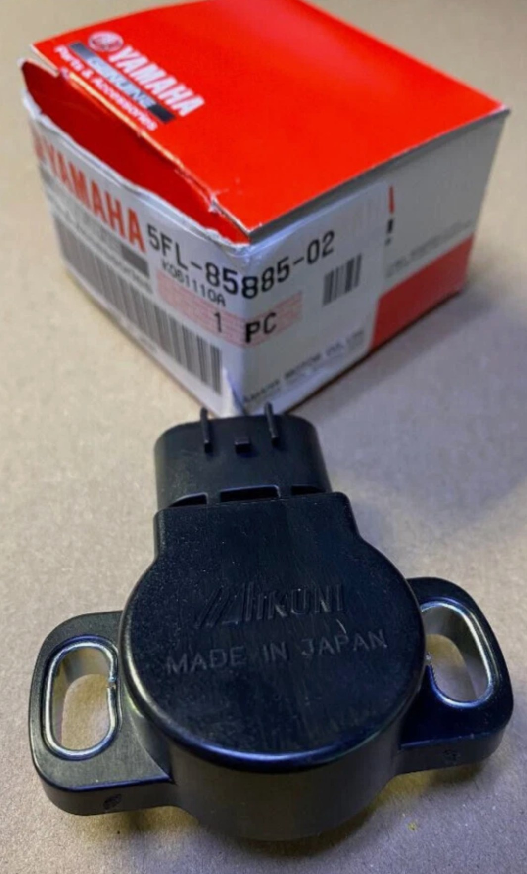 Yamaha 5FL-85885-02 TPS Throttle Position Sensor FZS1000 FZ1 2010 OEM Part