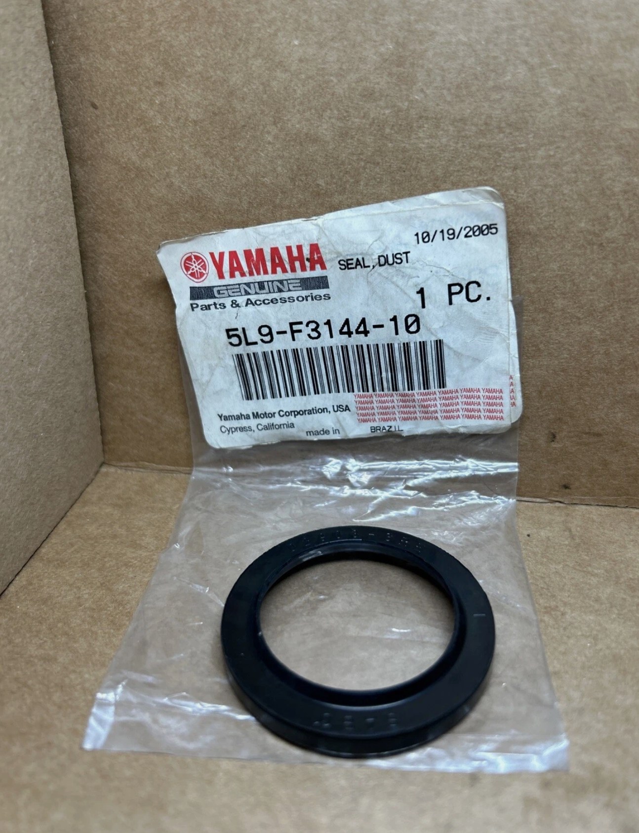 NEW OEM GENUINE YAMAHA DUST SEAL 5L9-F3144-10-00 QTY 3