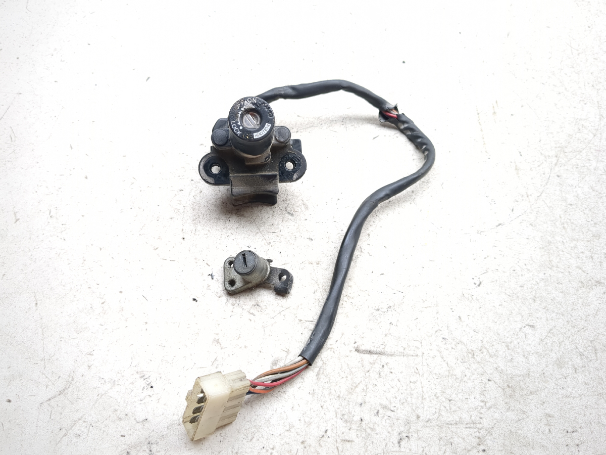 offページ① 08-12 Kawasaki EX250 Ninja 250 Lock Set Ignition Switch No Key