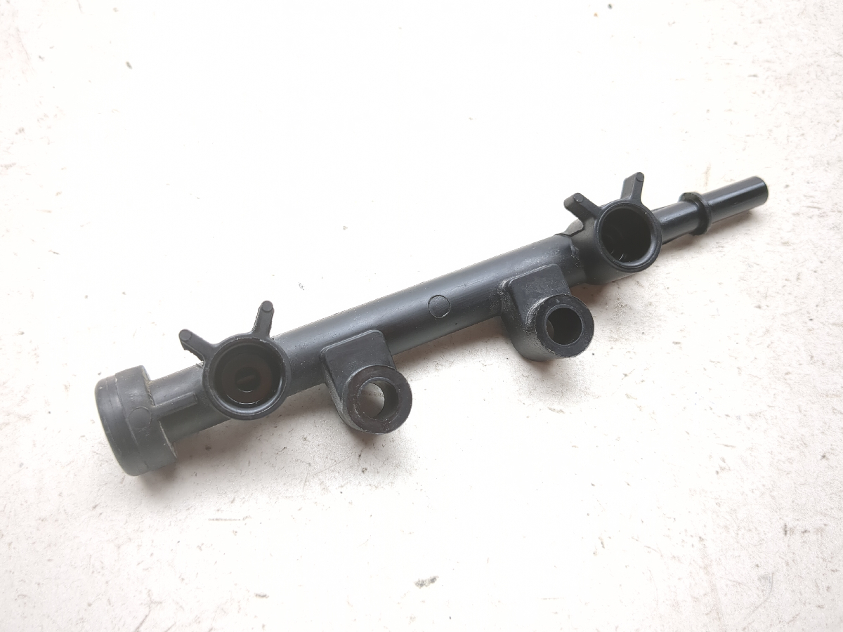 22-25 Yamaha YZF-R7 YZF R7 Gas Fuel Injector Rail