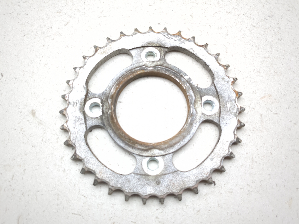 76 Honda CB125 Front Sprocket