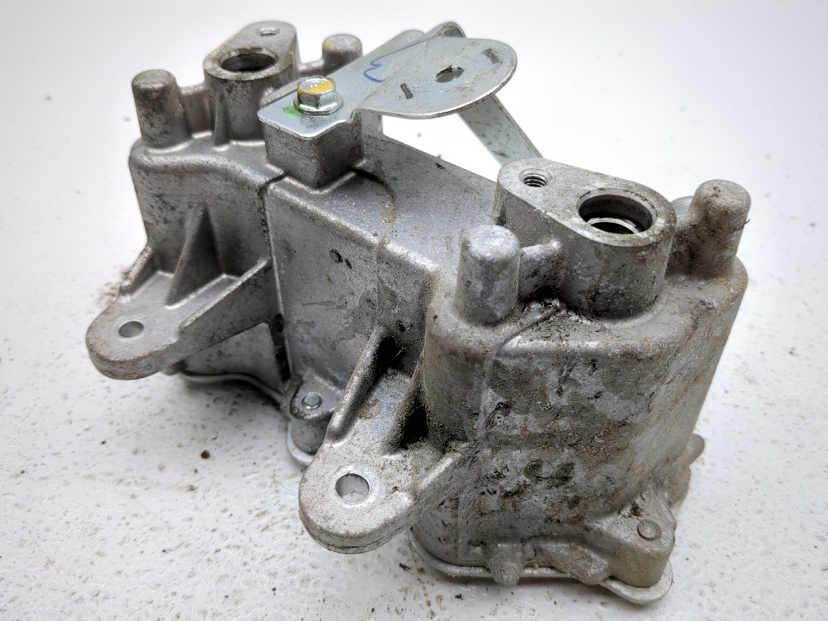 17-23 Honda Pioneer 700 SXS700 Engine Motor Oil Pump