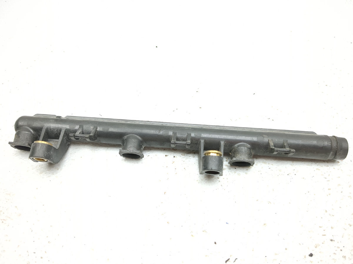 13-17  Can Am Spyder RT-S SE6 Gas Fuel Injector Rail 274230