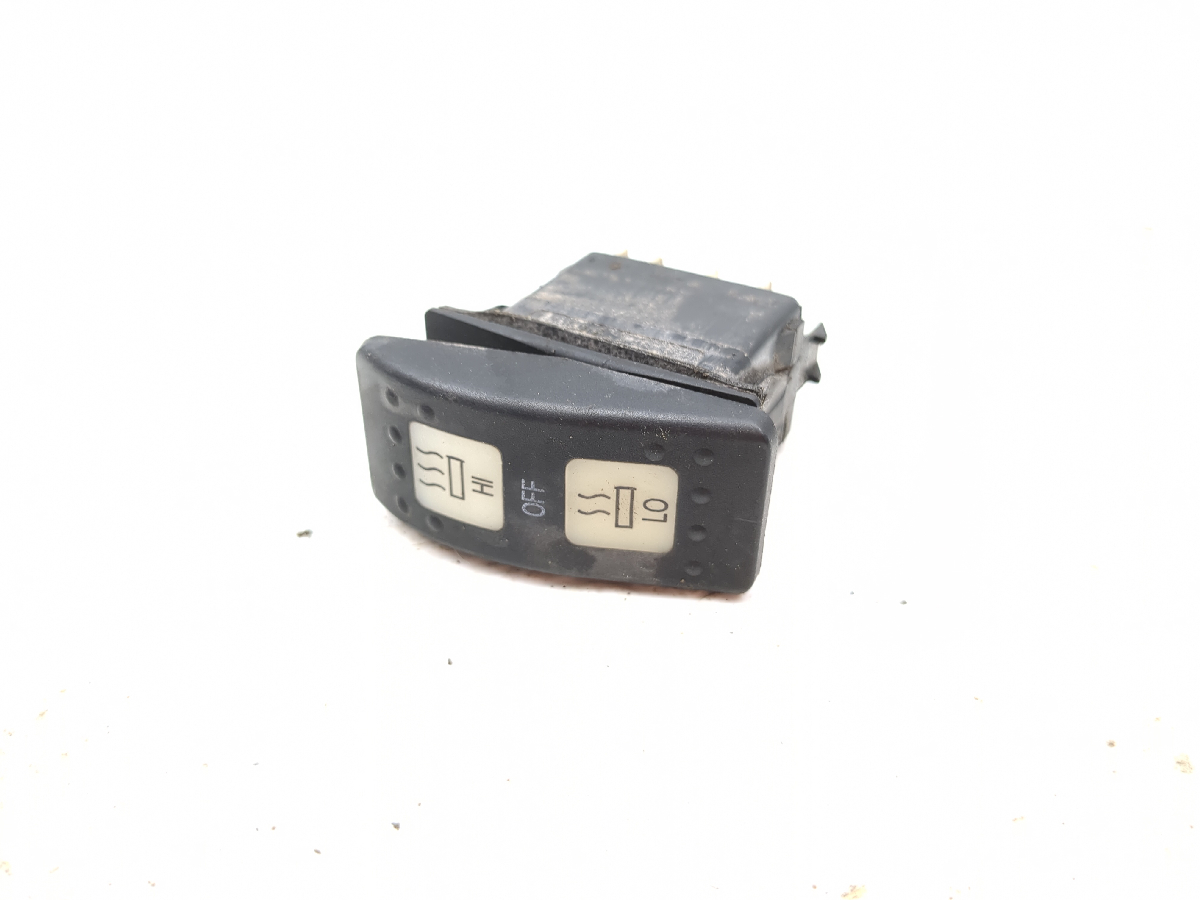 13-17  Can Am Spyder RT-S SE6 Heat Grip Switch 710002354