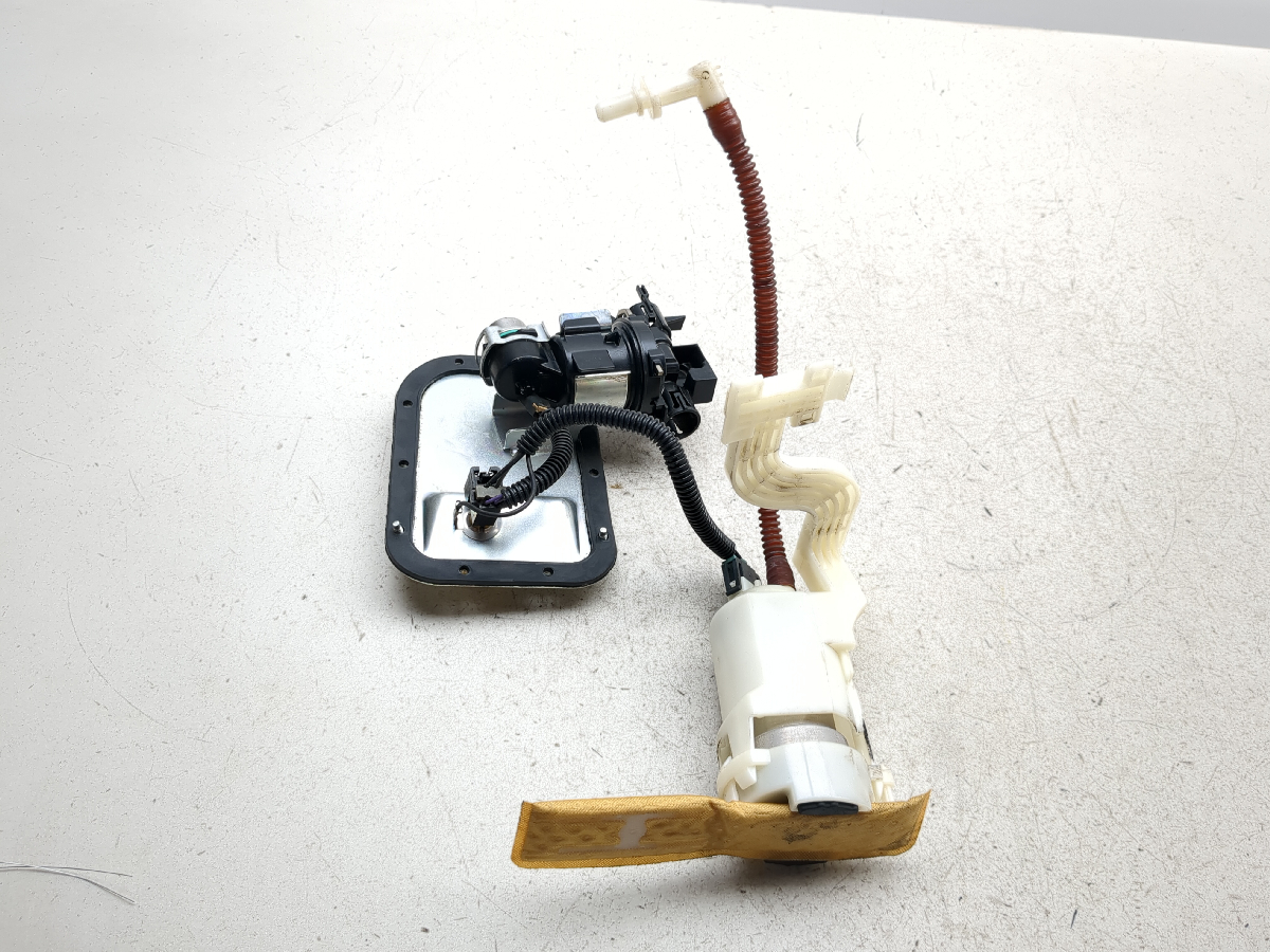 07-11 Harley FLSTC Heritage Softail Classic Gas Fuel Pump Assembly 75252-08