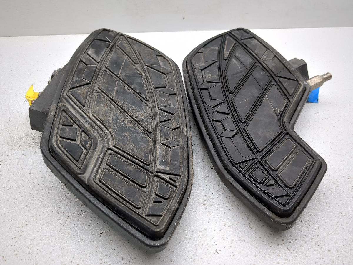 13-17  Can Am Spyder RT-S SE6 Front Driver Foot Peg
