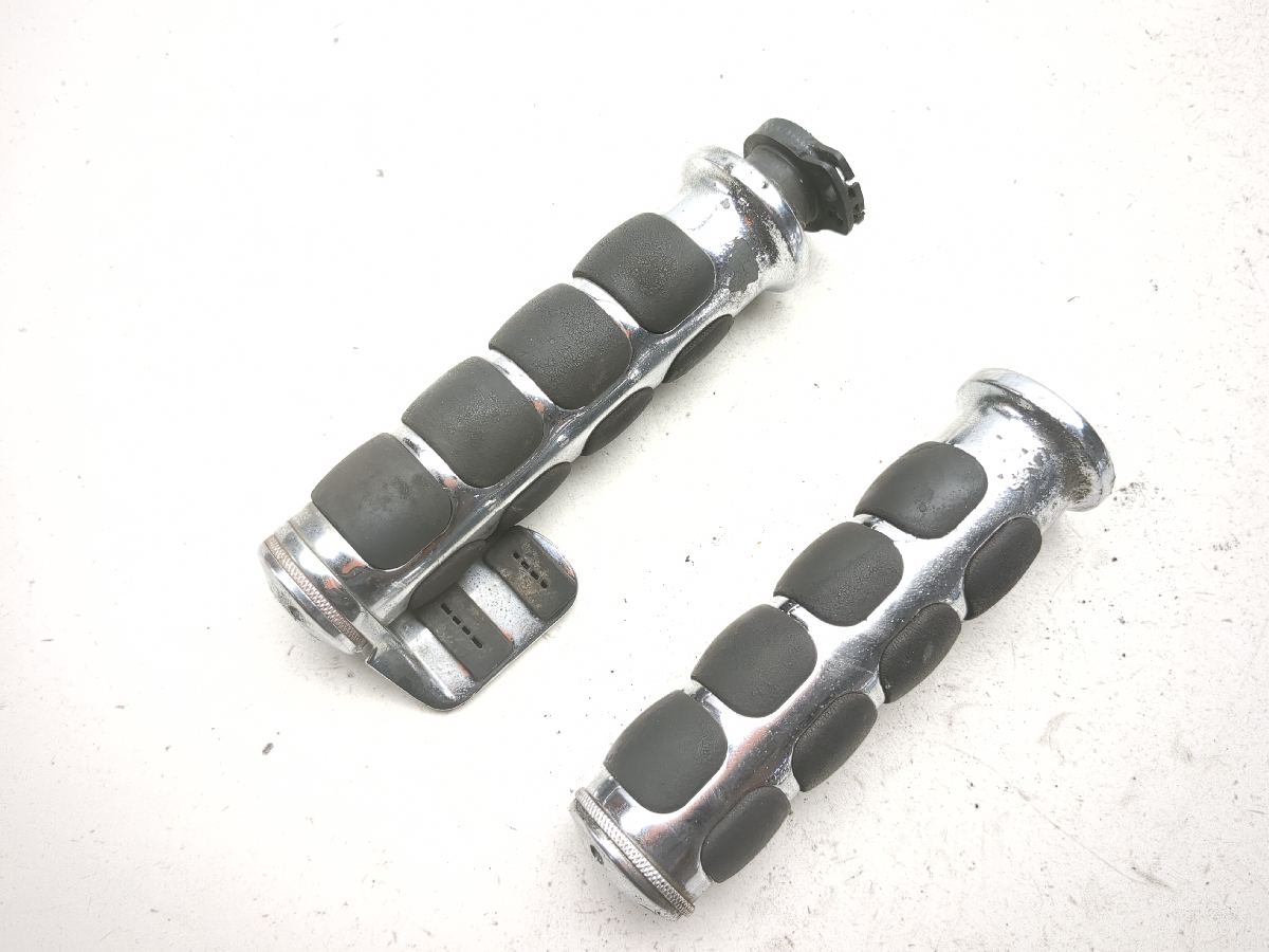 01-05 Honda Goldwing 1800 GL 1800 Throttle Tube And Grips