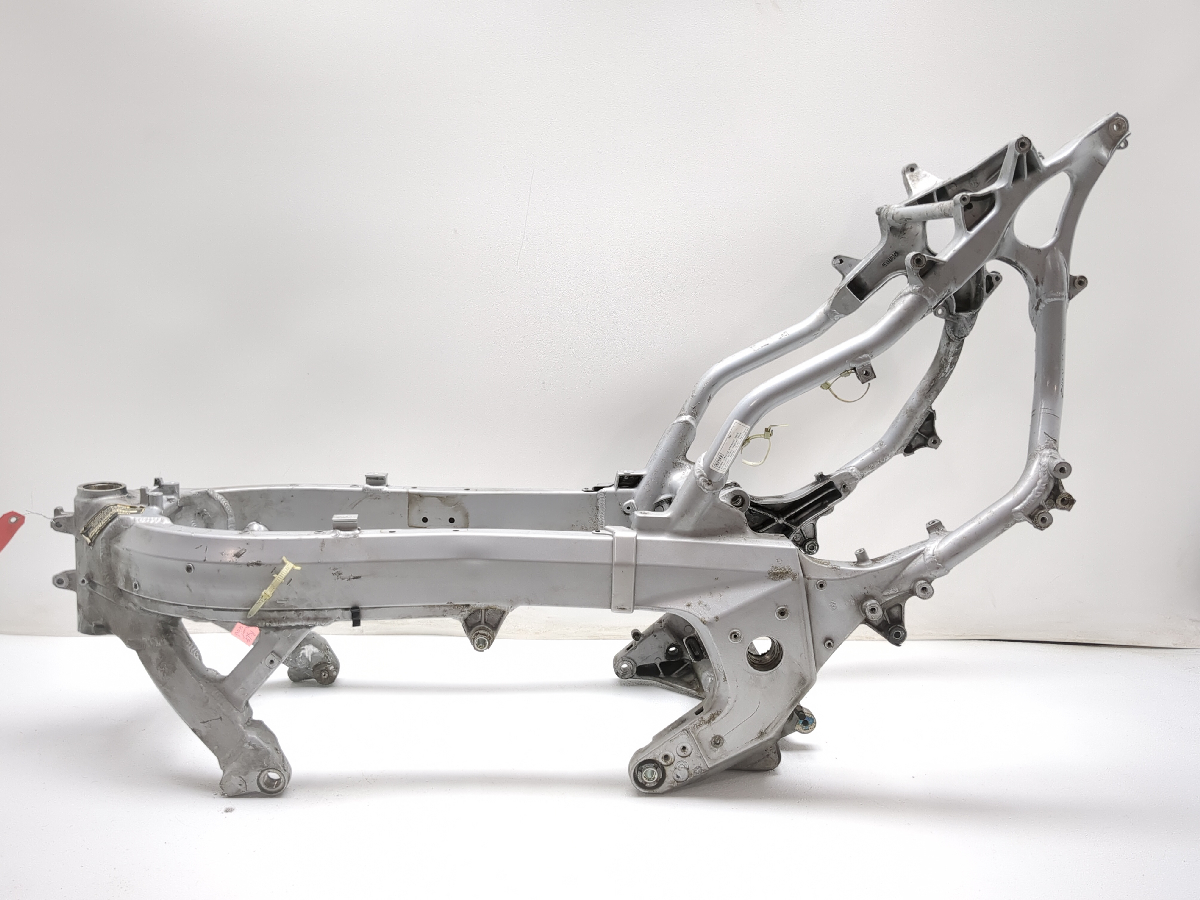 01-05 Honda Goldwing 1800 GL 1800 Main Frame Chassis STRAIGHT SLVG TRSH DW