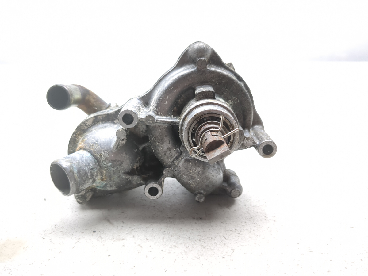 01-05 Honda Goldwing 1800 GL 1800 Engine Coolant Water Pump Cover