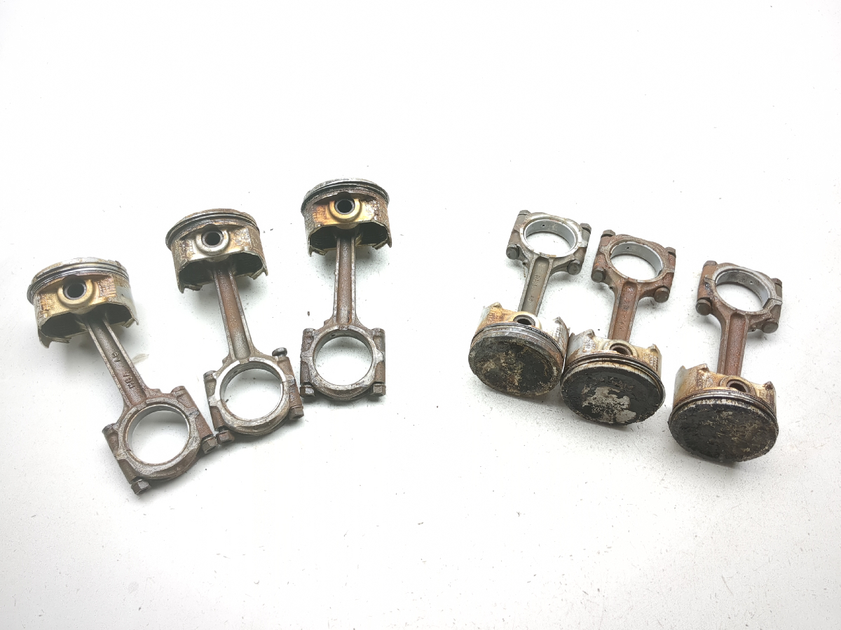 01-05 Honda Goldwing 1800 GL 1800 Pistons With Connecting Rods