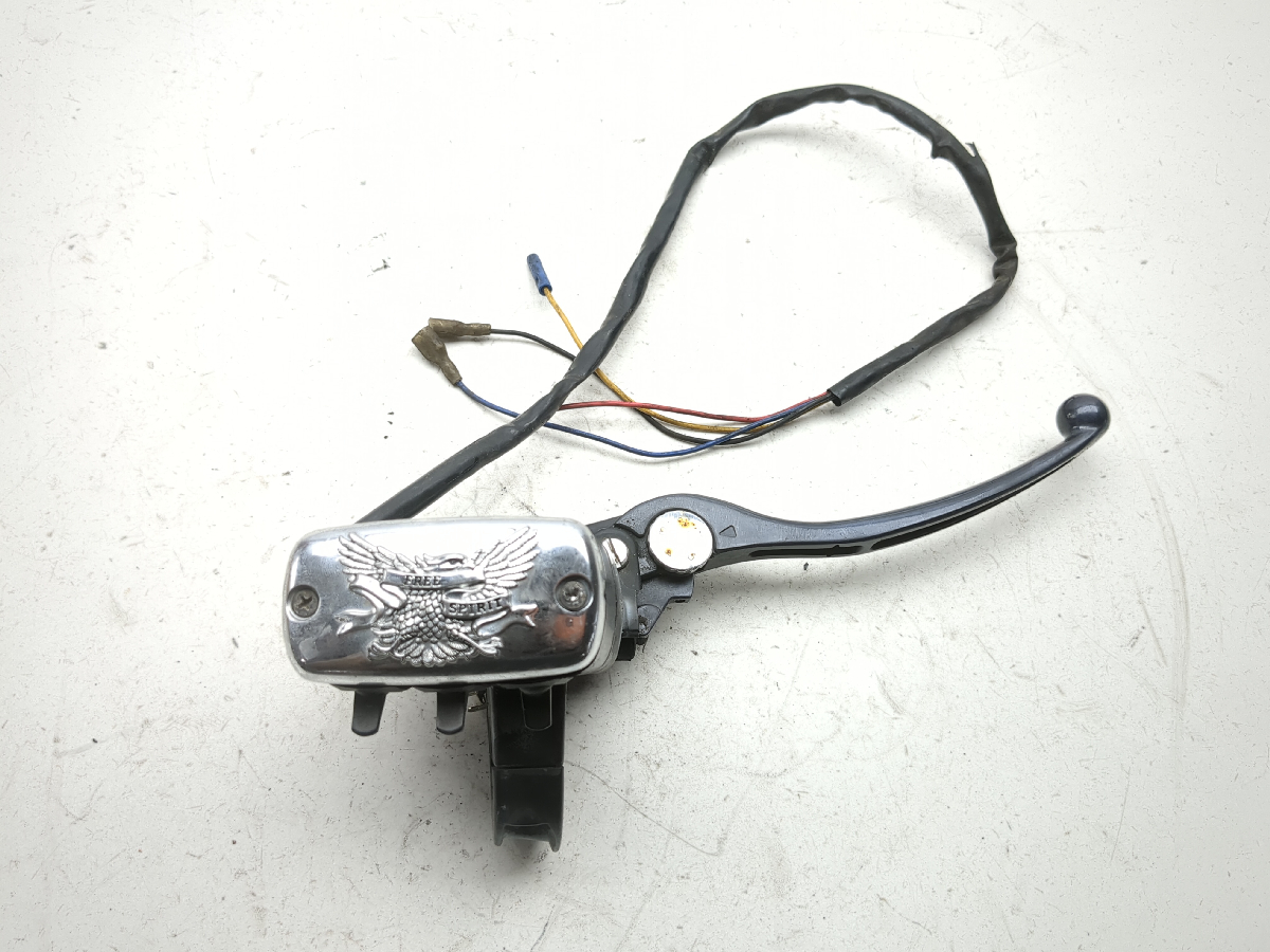 01-05 Honda Goldwing 1800 GL 1800 Right Front Brake Master Cylinder