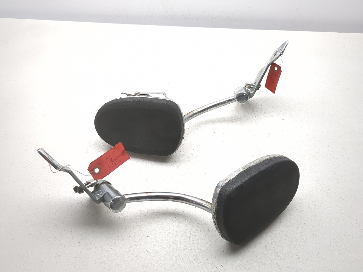 01-05 Honda Goldwing 1800 GL 1800 Kuryakyn Passenger Armrest Set W/ Drink Holders