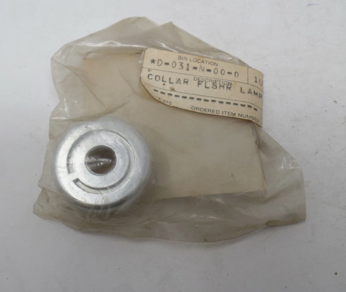 NOS YAMAHA FLASHER COLLAR XS400 XS 400 78-82 1U4-83326-00-00