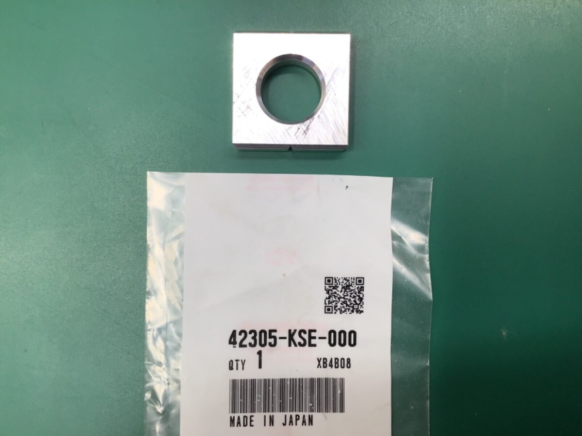 HONDA 42305-KSE-000 COLLAR, RR. AXLE OEM CRF 150