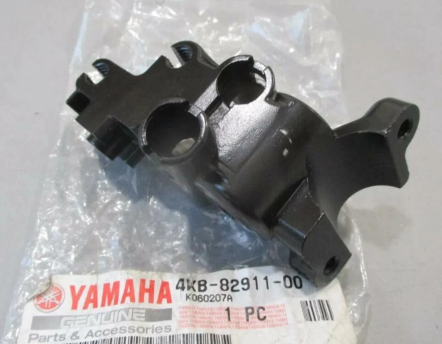 NOS Yamaha OEM Lever Holder 2003 YZF350 1997-2003 YFZ350 4KB-82911-00