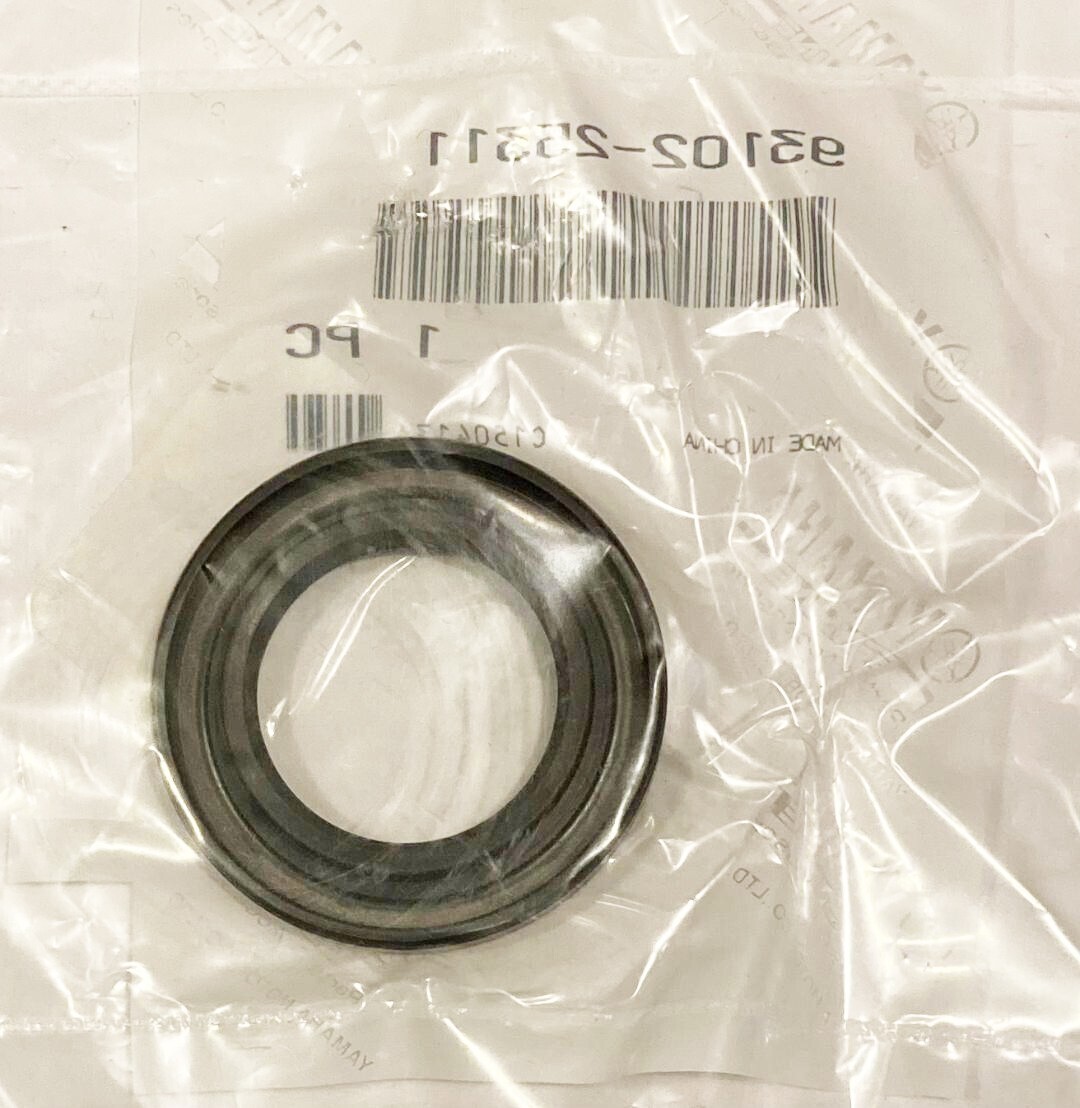 NOS Yamaha BW350 TW200 XT600 YFM80 YFM100 Wheel Oil Seal OEM 93102-25311