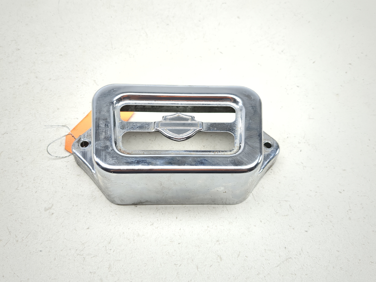 00-06 Harley Davidson FLHR Road King Voltage Regulator Cover