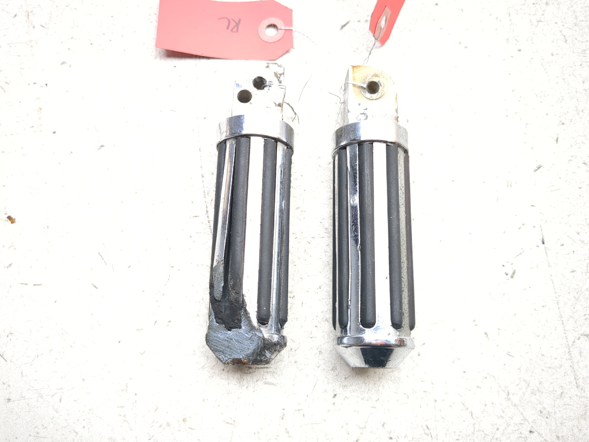 00 Honda Shadow Sabre VT1100 Rear Passenger Foot Pegs Set