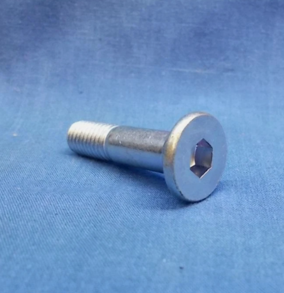 Yamaha NOS YZ,IT Sprocket Bolt 90109-08552-00 QTY 2