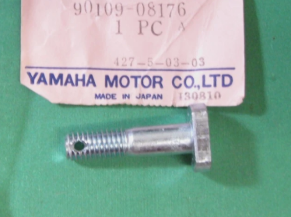 YAMAHA IT400 MX250 TT500 NOS OEM REAR BRAKE STAY ROD BOLT 90109-08176-00