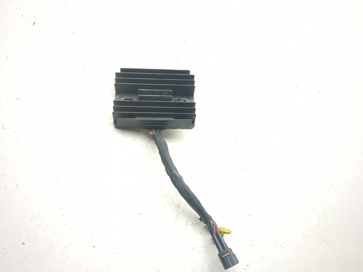 06 07 Suzuki GSXR 600 Voltage Regulator Rectifier SH811AB