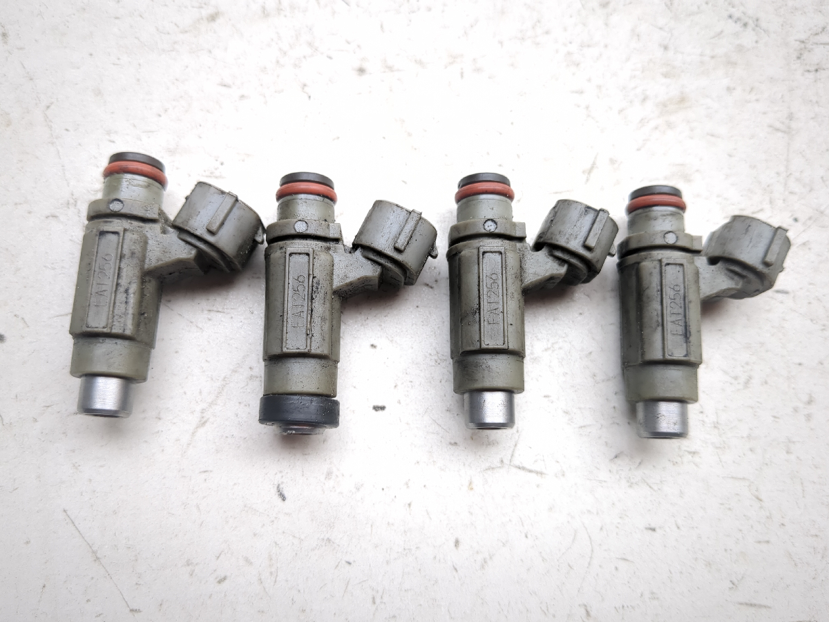 06 07 Suzuki GSXR 600 750 Gas Fuel Injectors 256064K