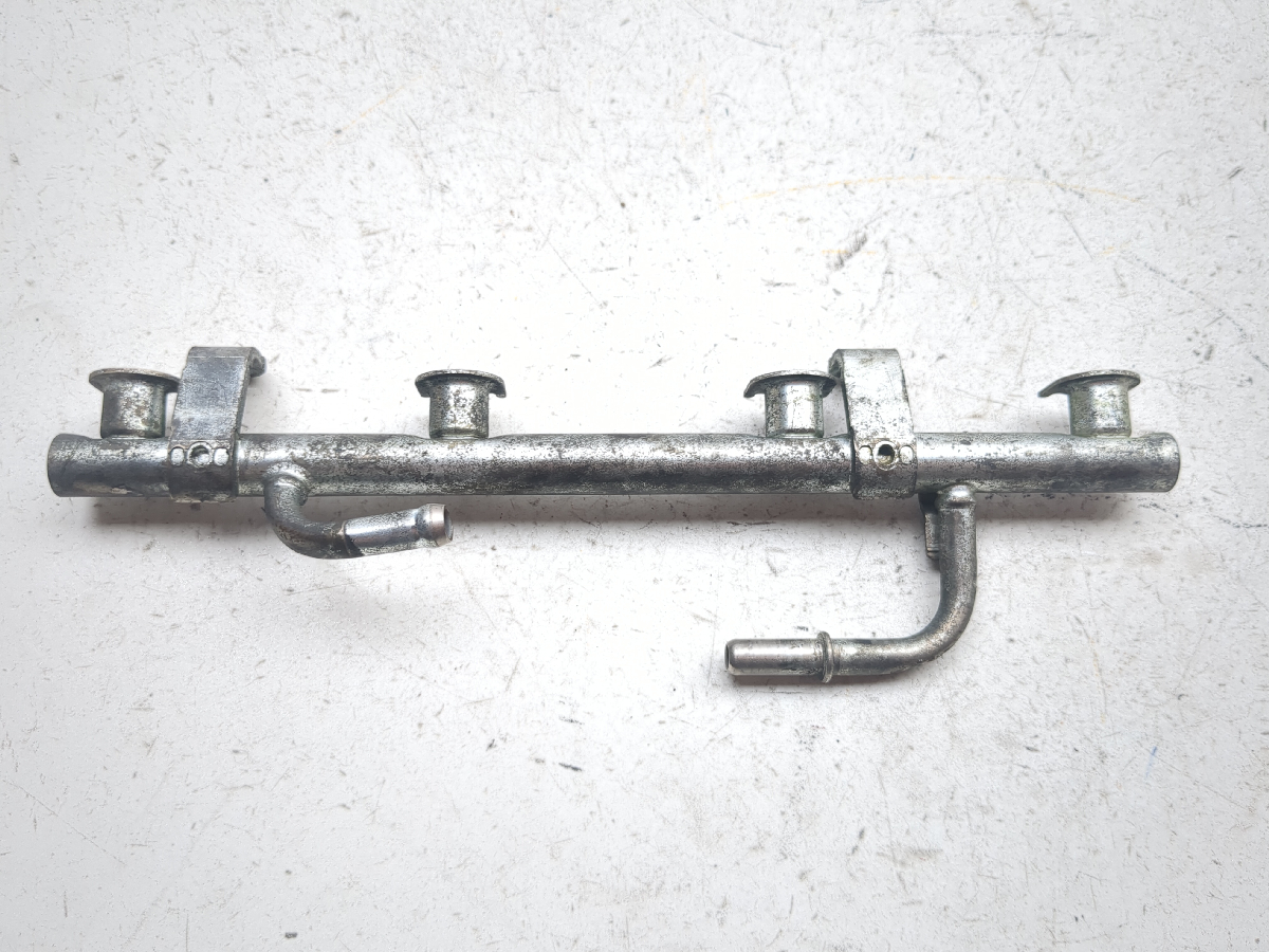 06 07 Suzuki GSXR 600 750 Gas Fuel Injector Rail A