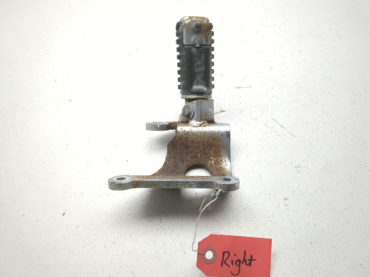 94-04 Honda VF750C Magna 750 Front Right Driver Foot Peg