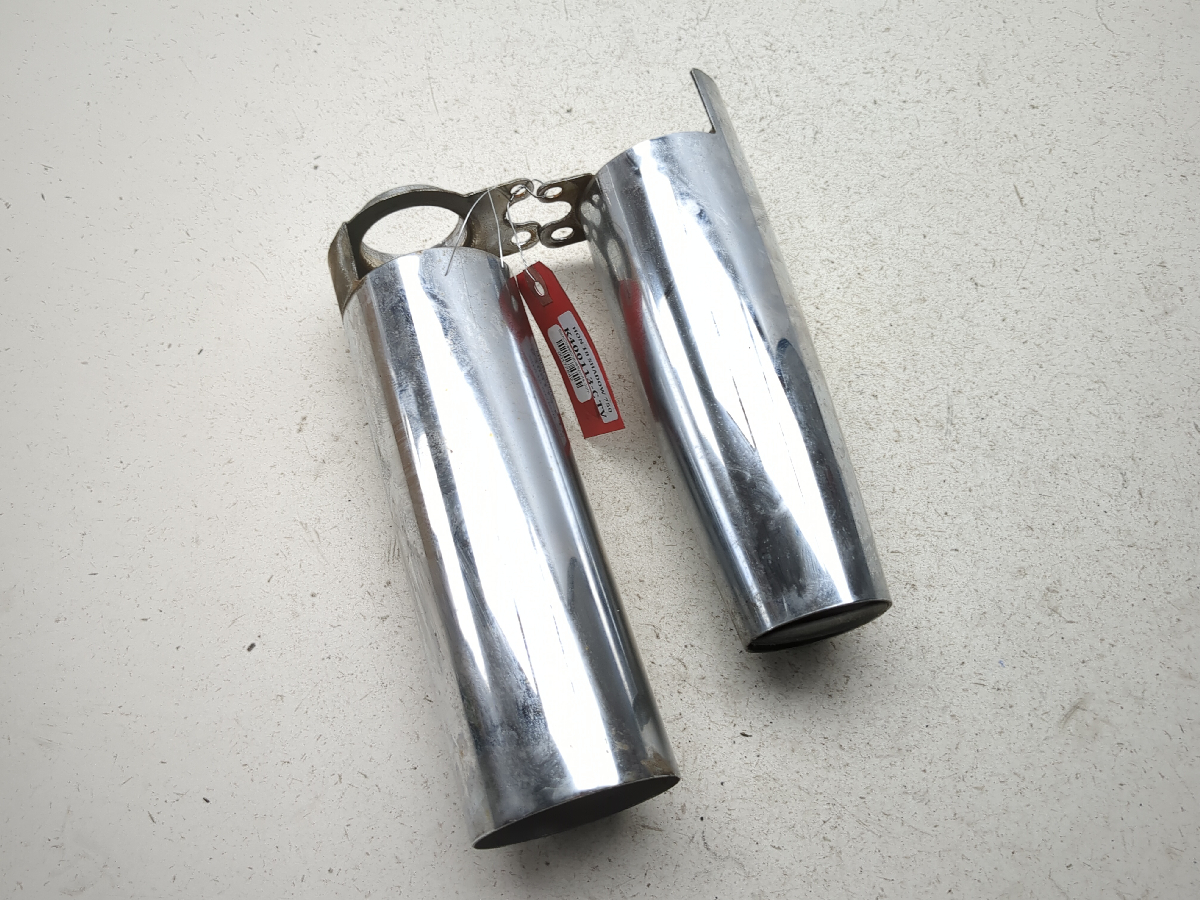 10-25 Honda VT750 Shadow Aero 750 Front Right Fork Cover Guards Set