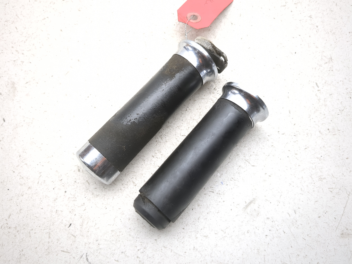 10-25 Honda VT750 Shadow Aero 750 Throttle Tube And Grips