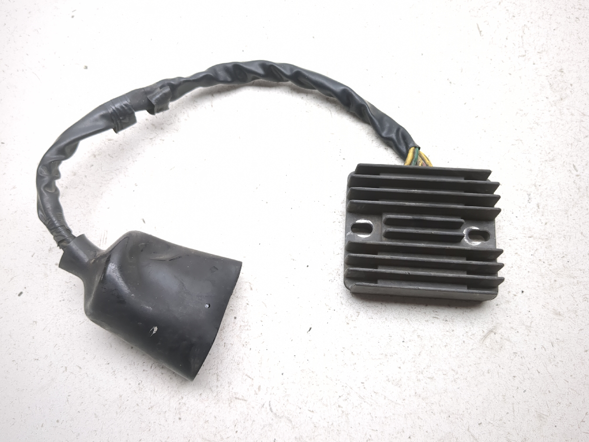 10-25 Honda VT750 Shadow Aero 750 Voltage Regulator Rectifier SH678FF