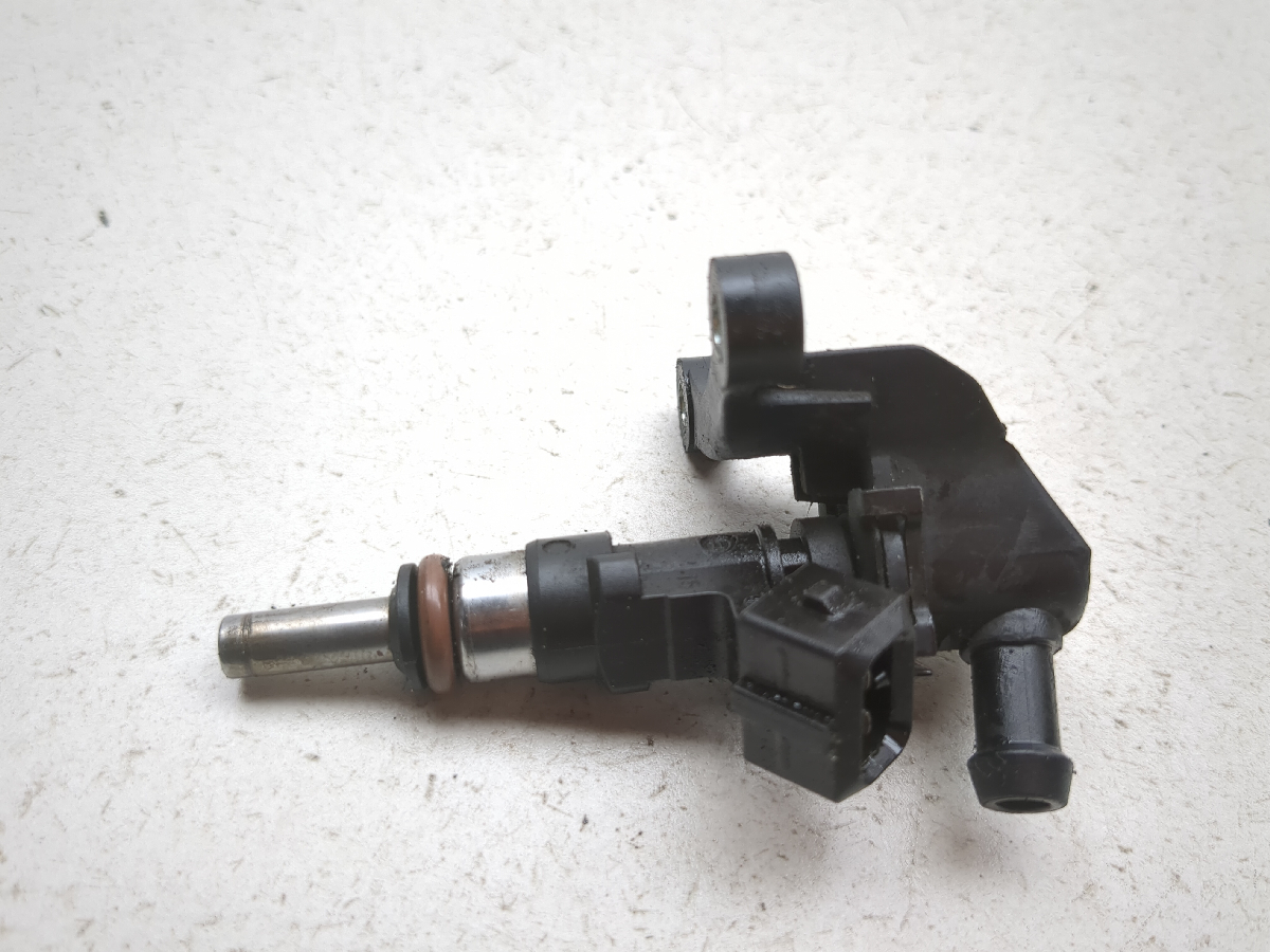 01-12 BMW F650 GS F650GS  Gas Fuel Injector With Rail